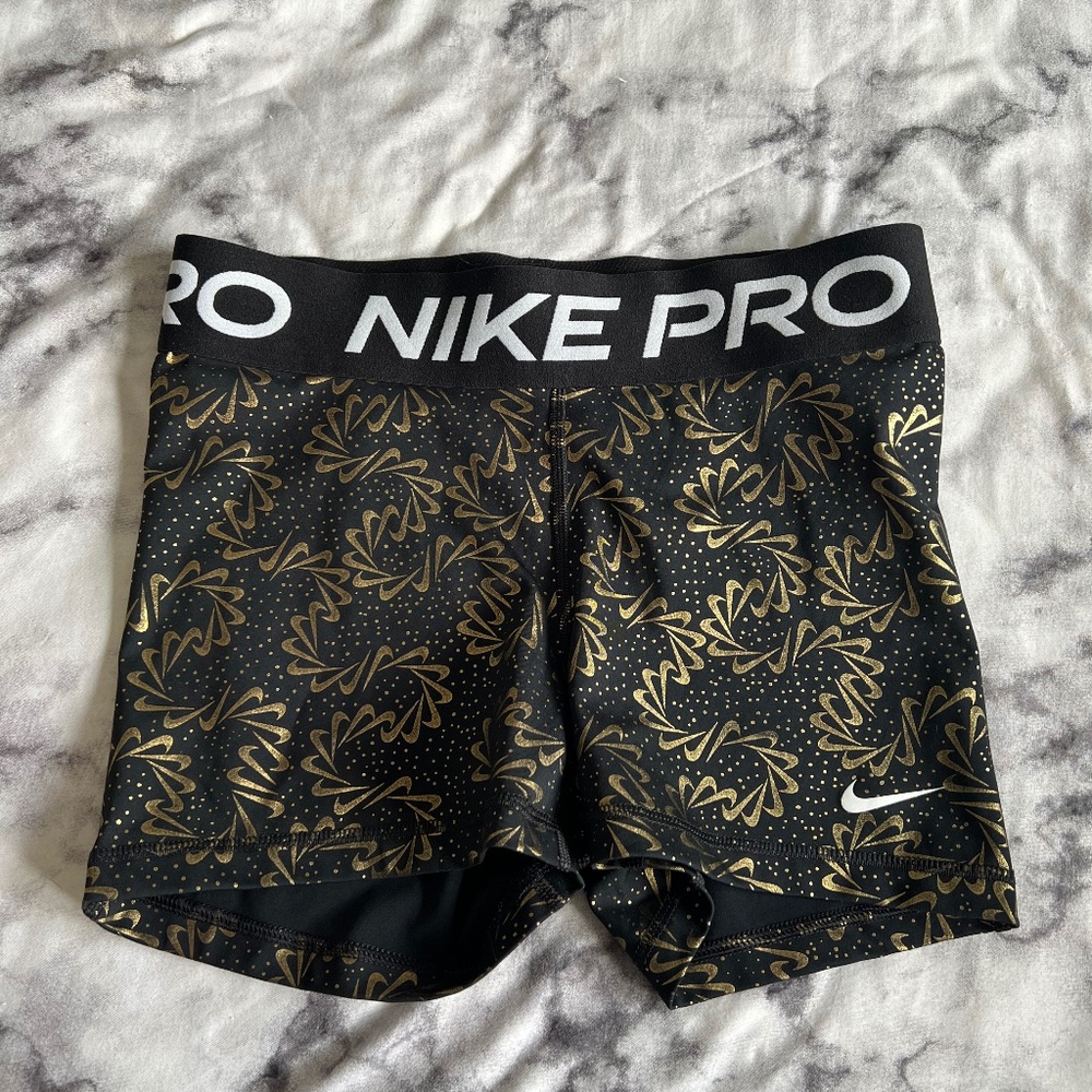 Black and Gold Nike Pro Spandex S